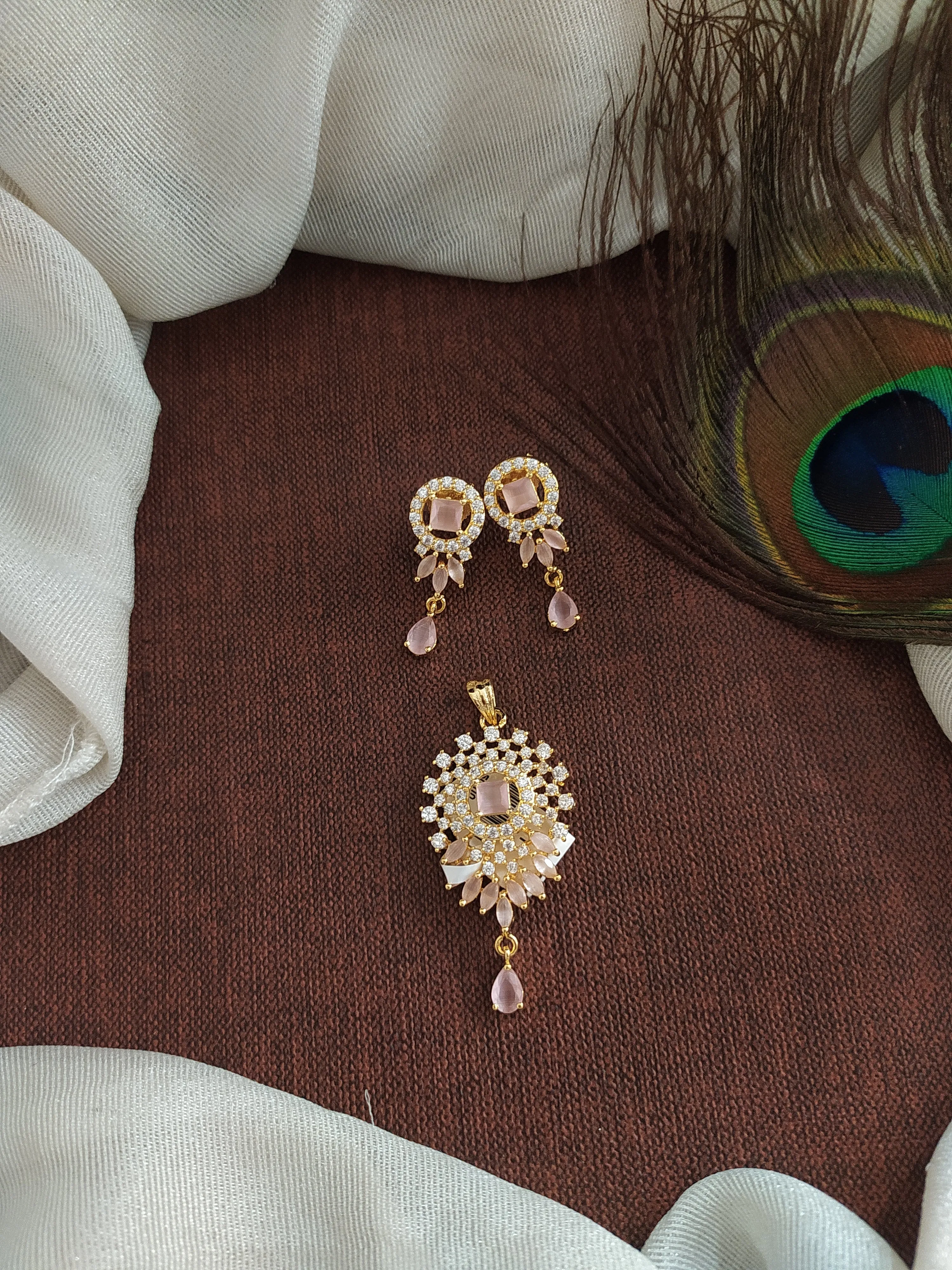 Dazzling Delights Of The Sparkling Gold-Plated Zircon Pendant Set