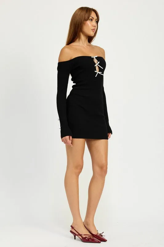 OFF SHOULDER BODYCON DRESS WITH BOW DETAIL